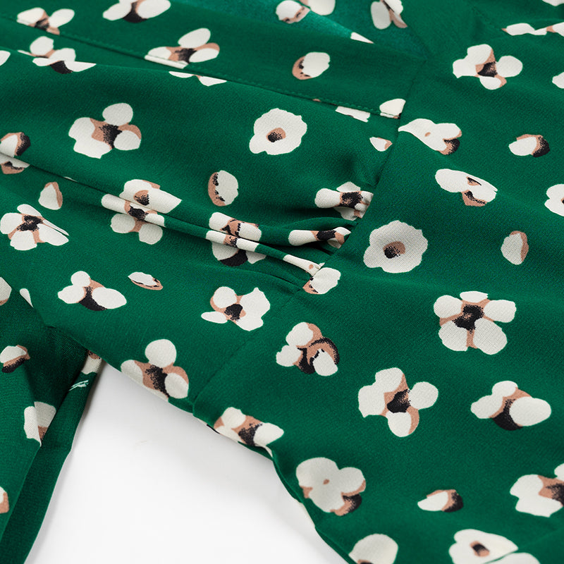 Floral V-Neck Waist Trimming Short Dress in - by Malbusaat