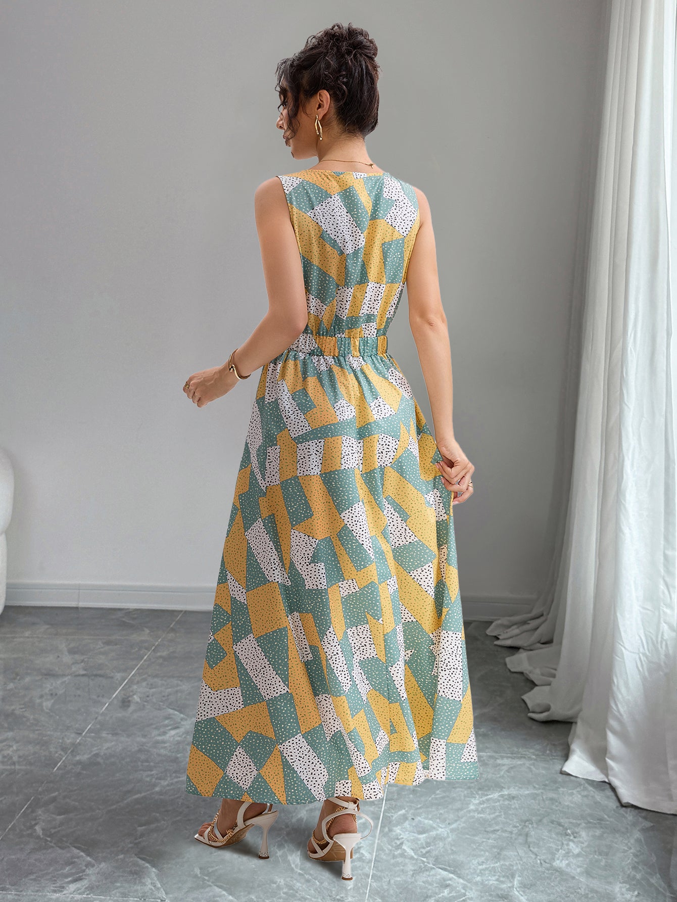 Geometric Maxi Dress in - by Malbusaat