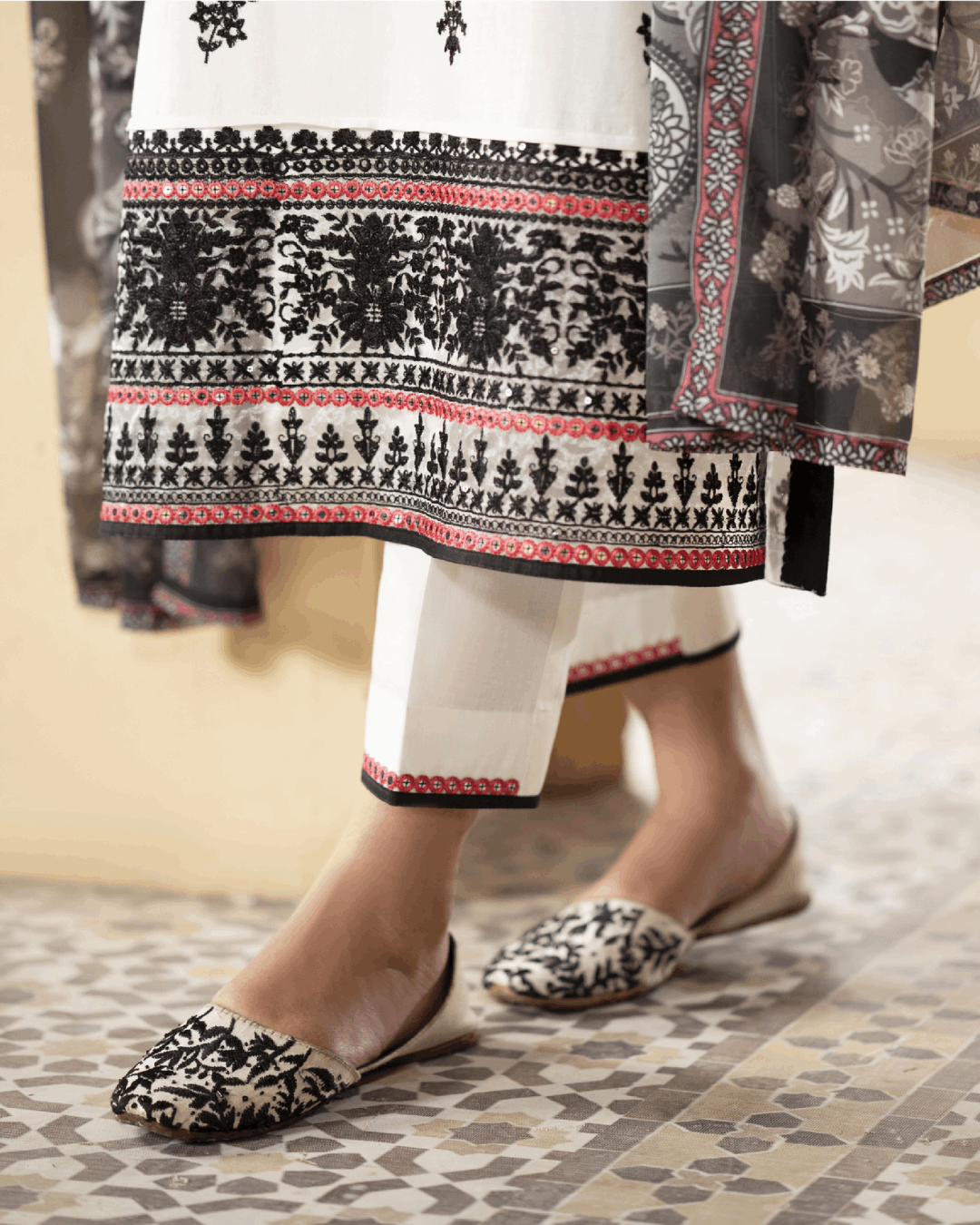 Black and White Traditional in - Pakistani Dresses by Malbusaat