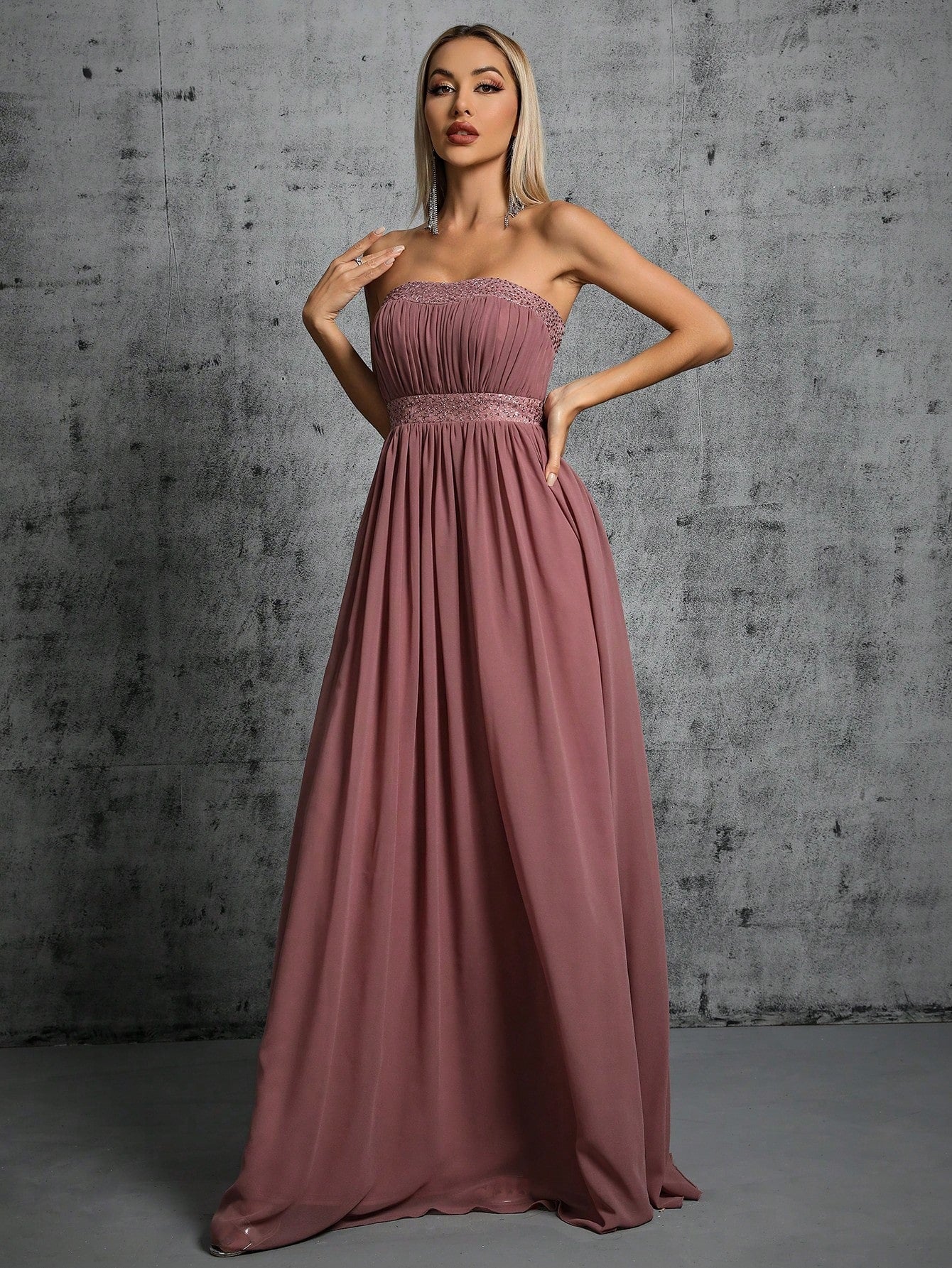 Elegant Strapless Tube Maxi in - by Malbusaat