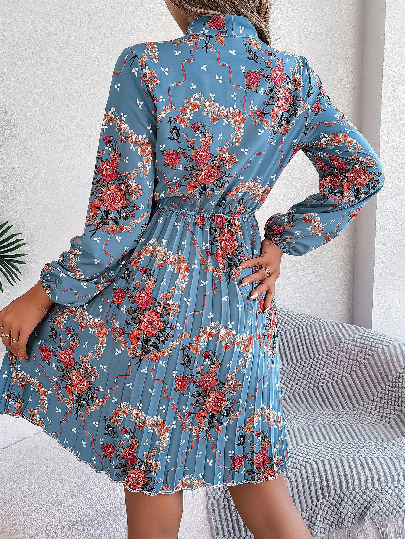 Elegant Floral Lace-Up Waist Dress in - by Malbusaat