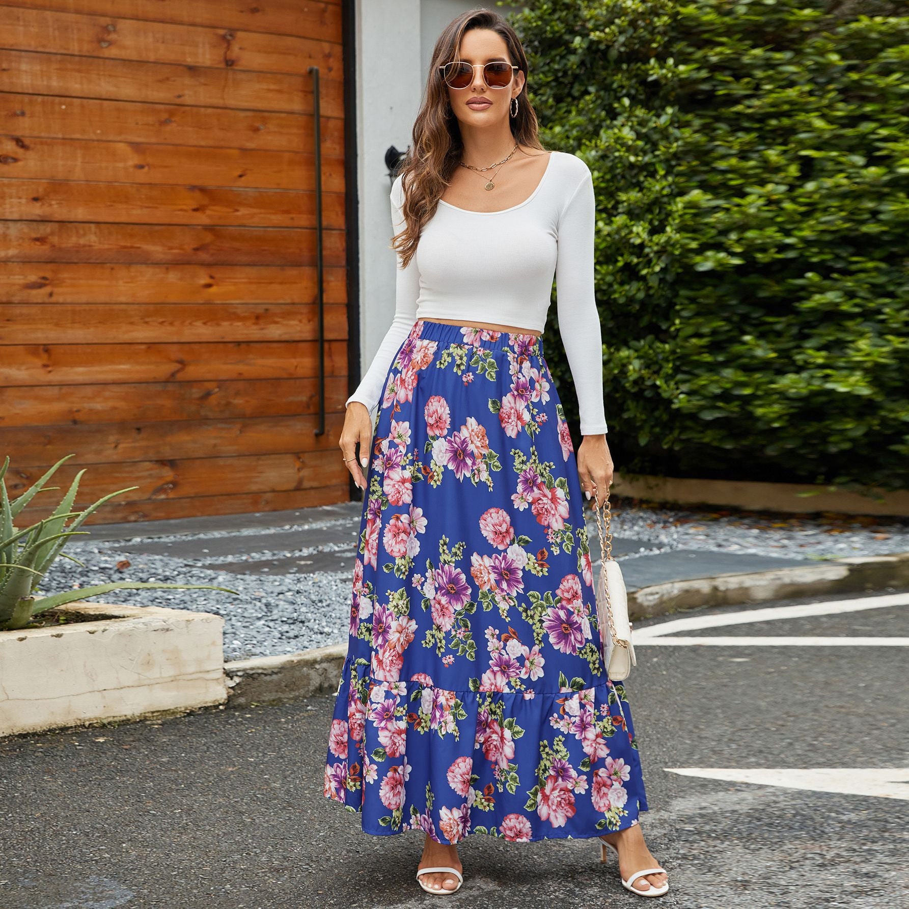 Retro Floral Ruffled Swing Skirt in - by Malbusaat