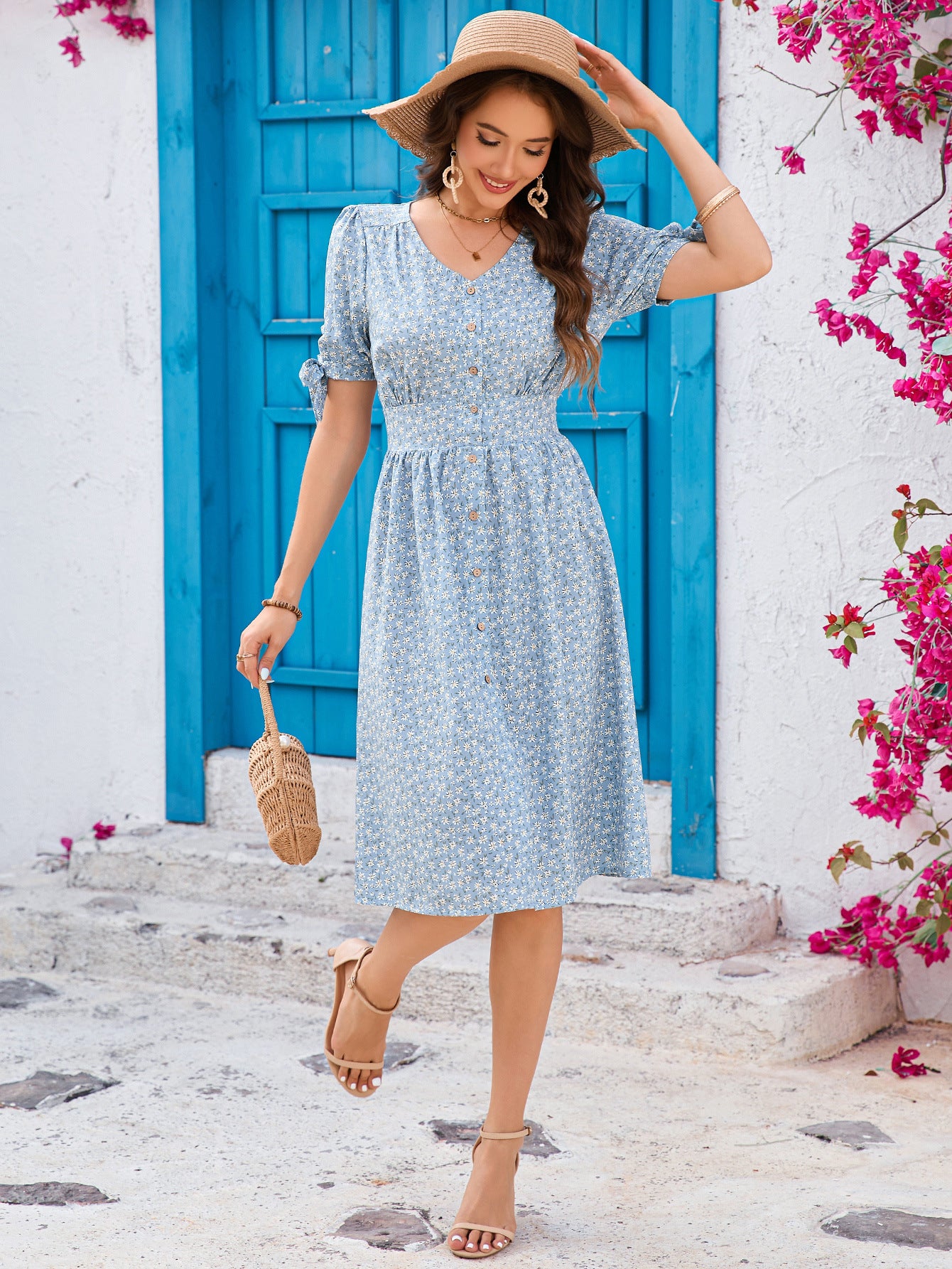 V-Neck Buttoned Midi Dress in - by Malbusaat