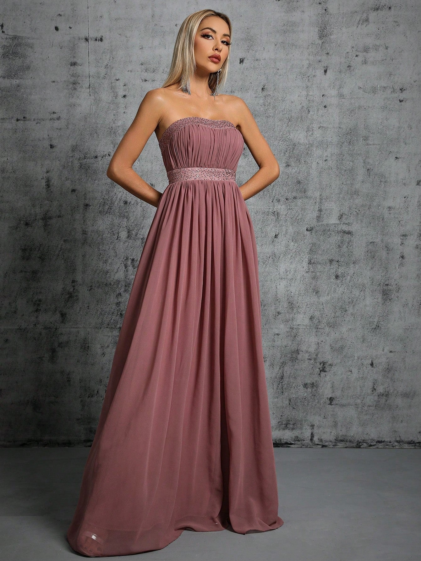 Elegant Strapless Tube Maxi in Pink - by Malbusaat