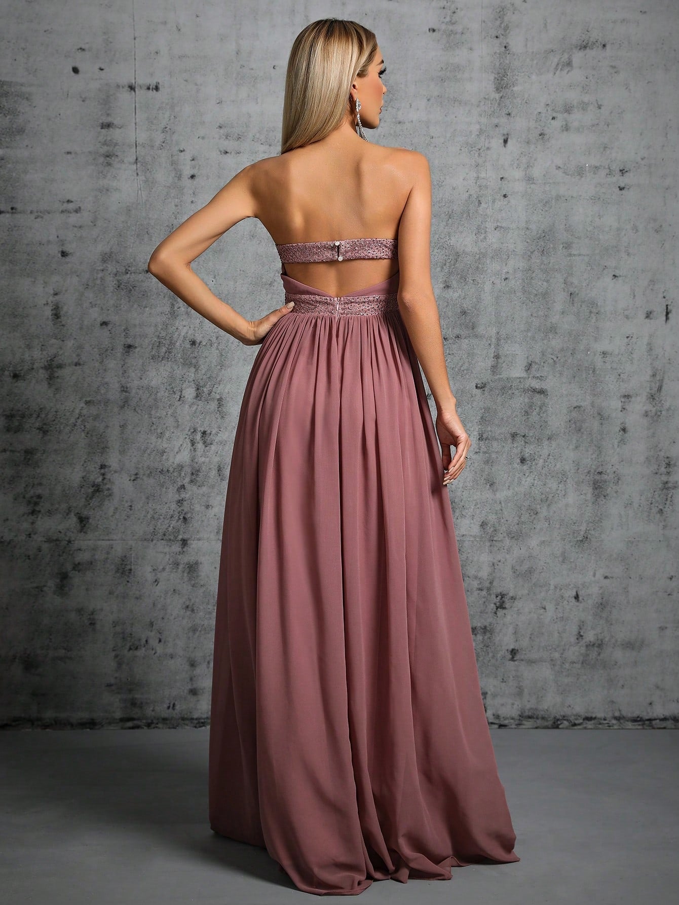 Elegant Strapless Tube Maxi in - by Malbusaat