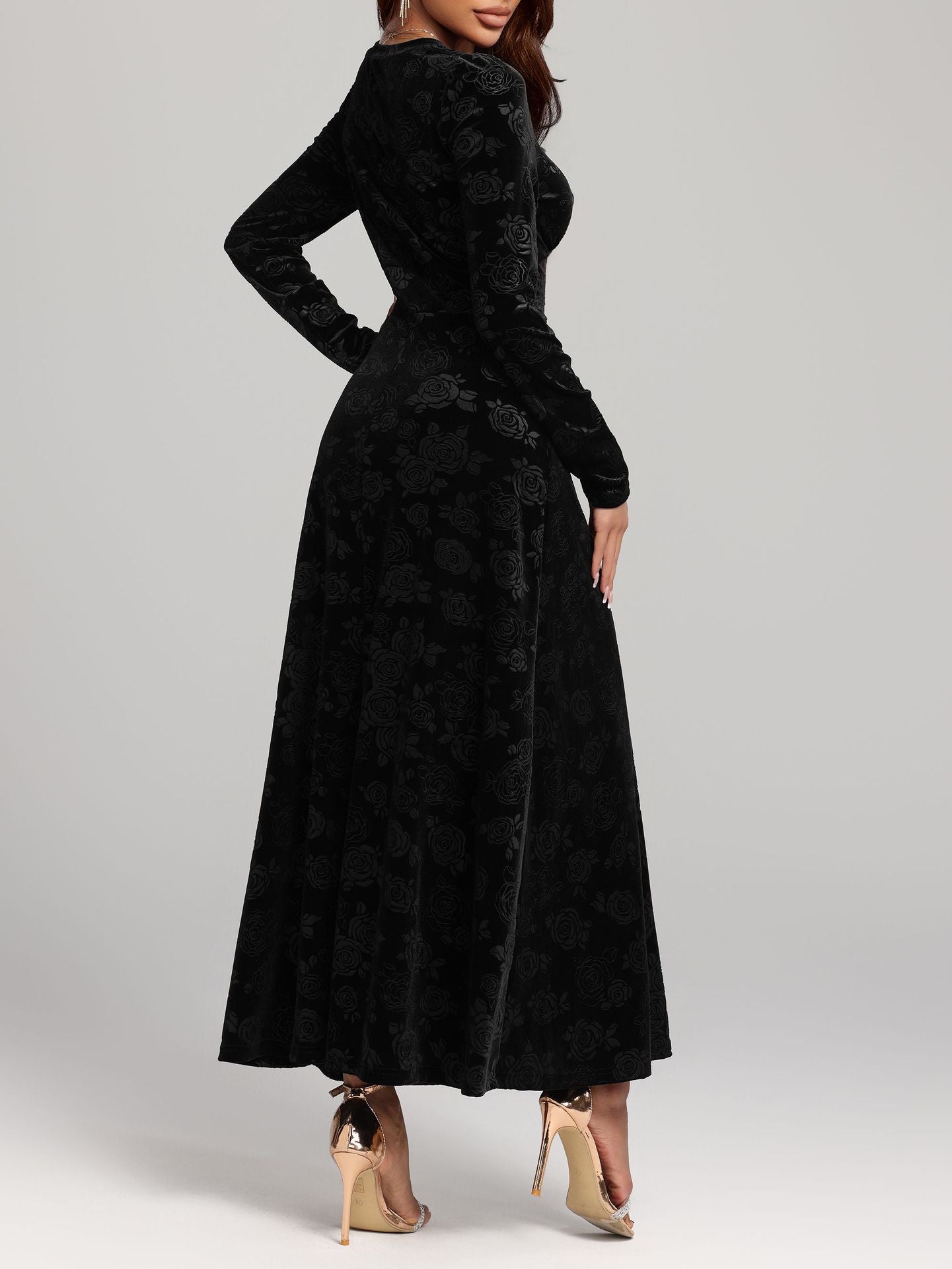 V-Neck Long Sleeve Pleuche Maxi in - by Malbusaat