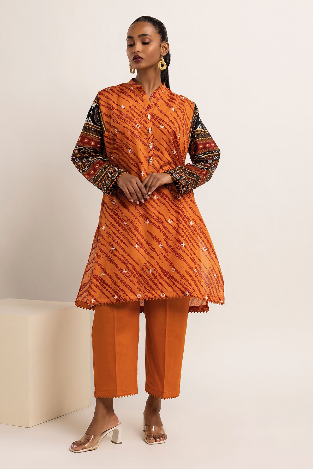 Printed Lawn Fabrics 2 Piece Top Bottoms in - by Malbusaat