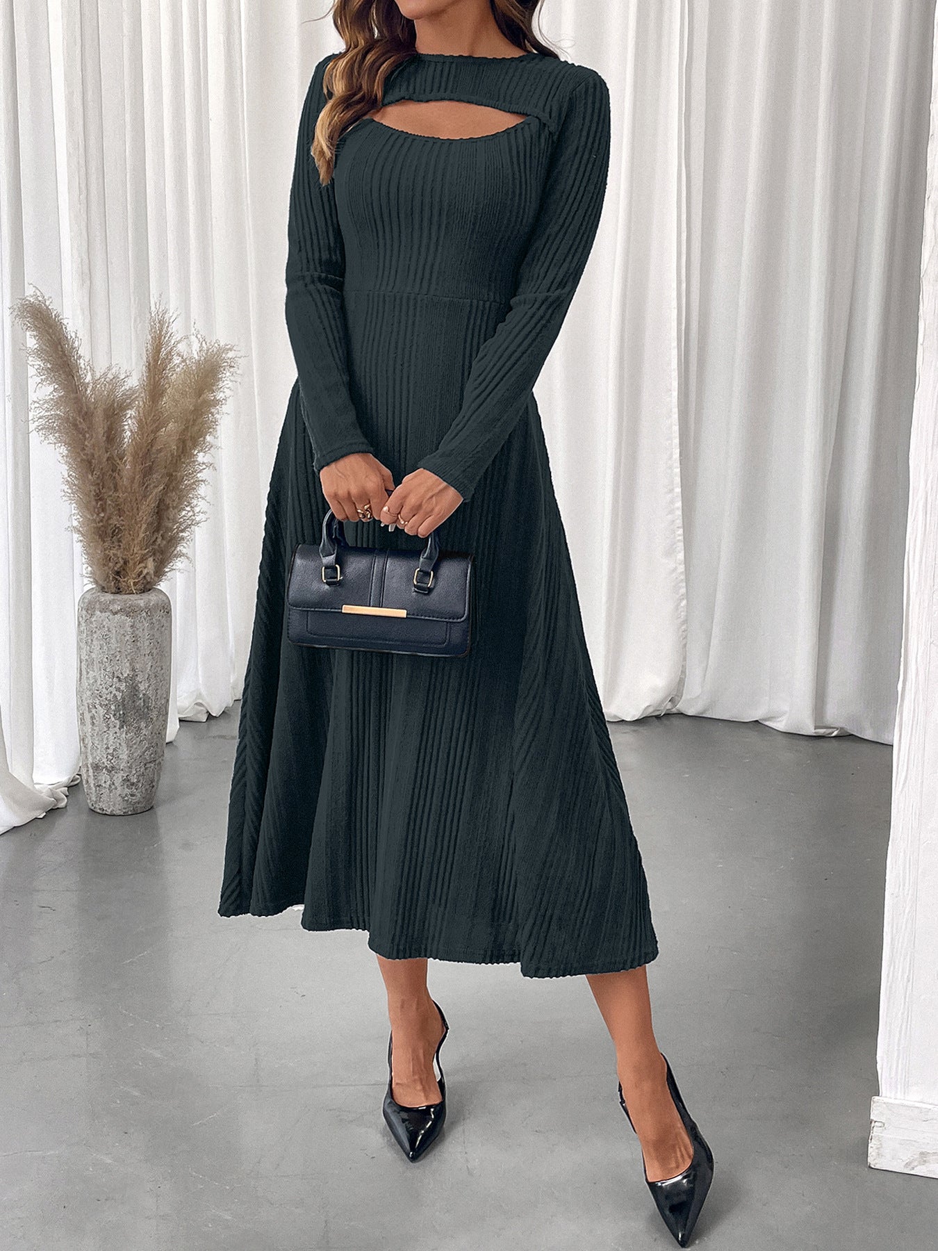 Malbusaat autumn slim fit midi dress in black with long sleeves and keyhole neckline
