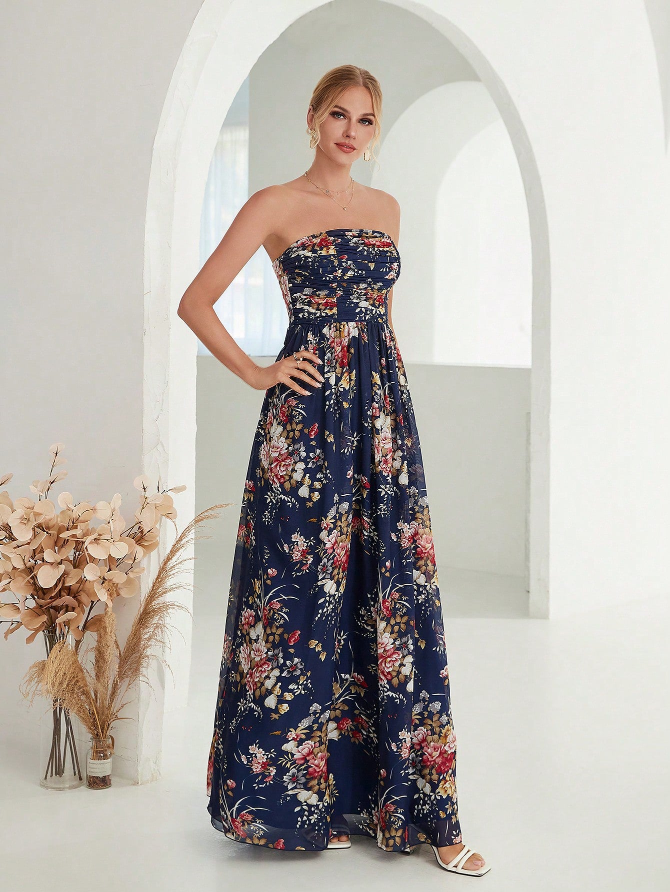 Malbusaat Chiffon Tube Top Party Dress in Navy with Floral Print for Elegant Evening Wear