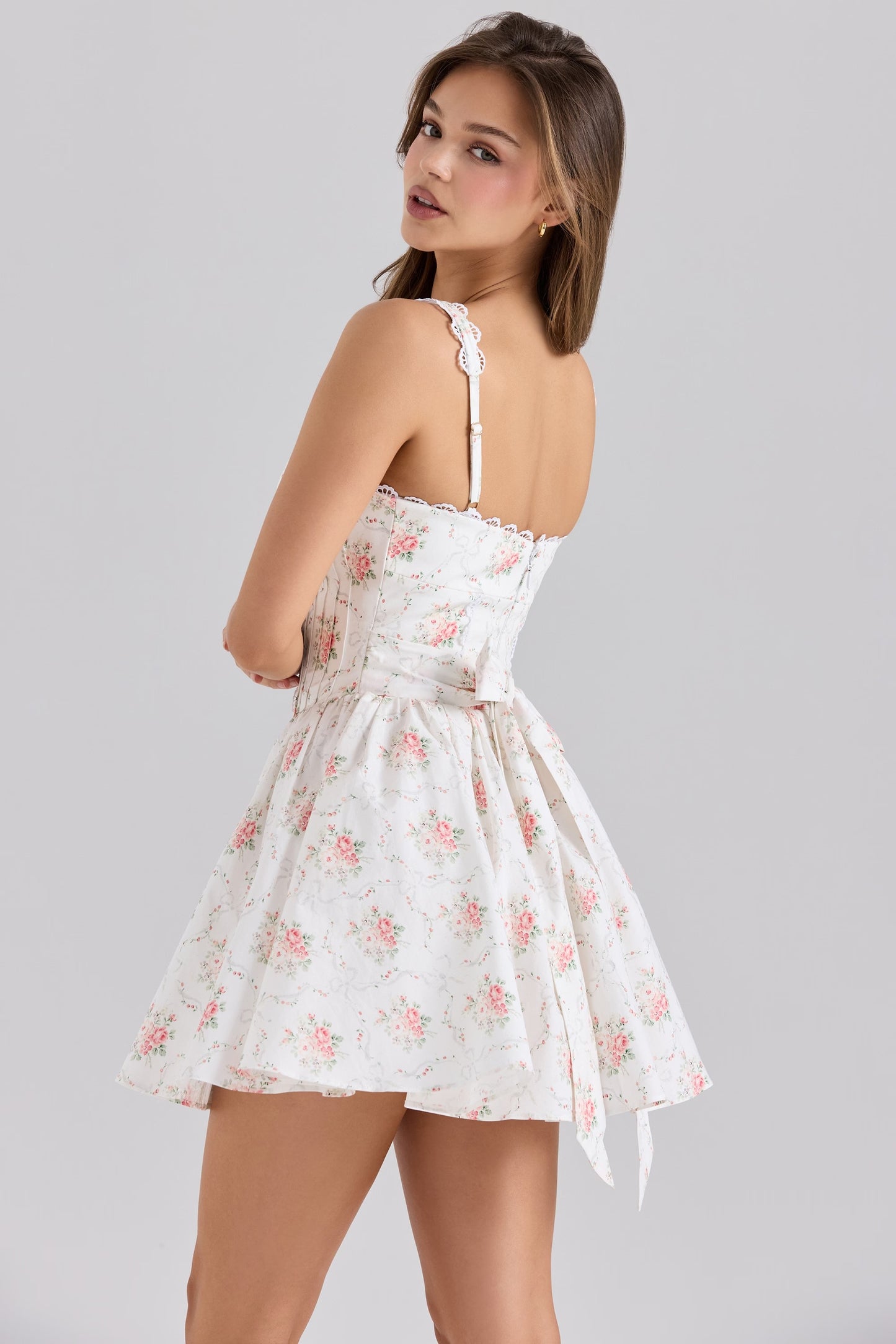 Floral Lace Pleated Dress in - by Malbusaat