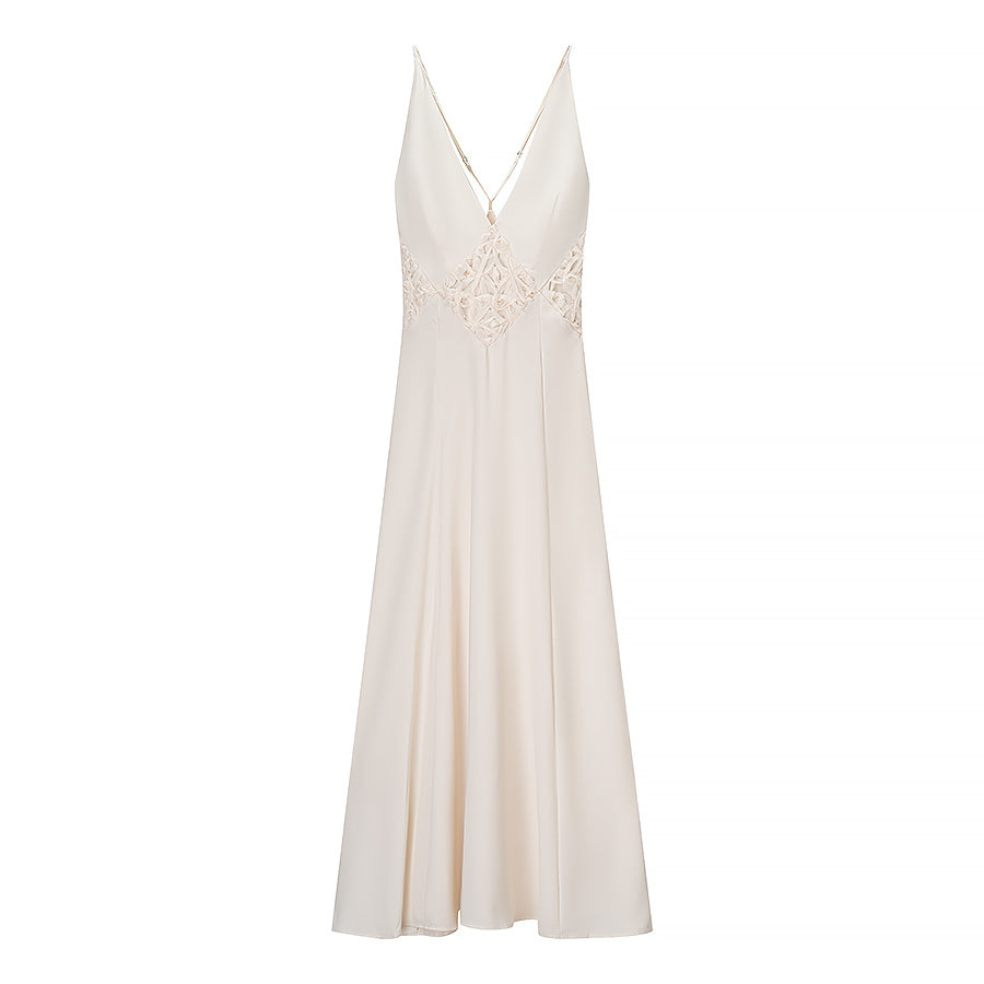 Malbusaat elegant lace maxi dress in soft cream with delicate lace detailing and a flowing silhouette
