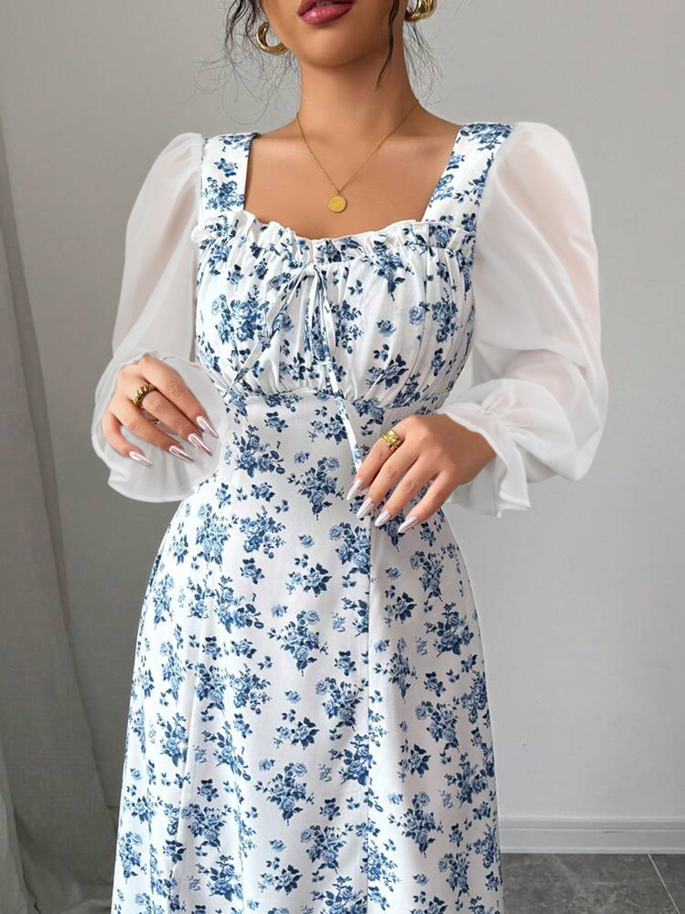 Malbusaat square neck swing dress with floral pattern and puff sleeves, perfect for summer outings