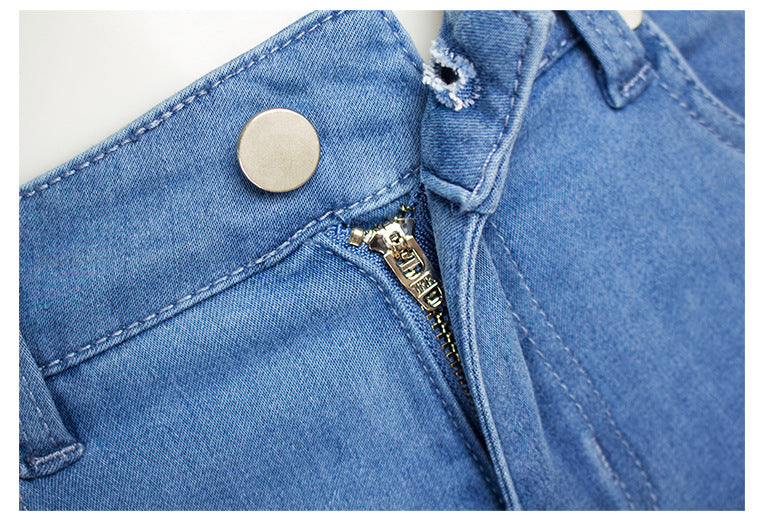 Casual Wide Leg Denim Shorts in - by Malbusaat