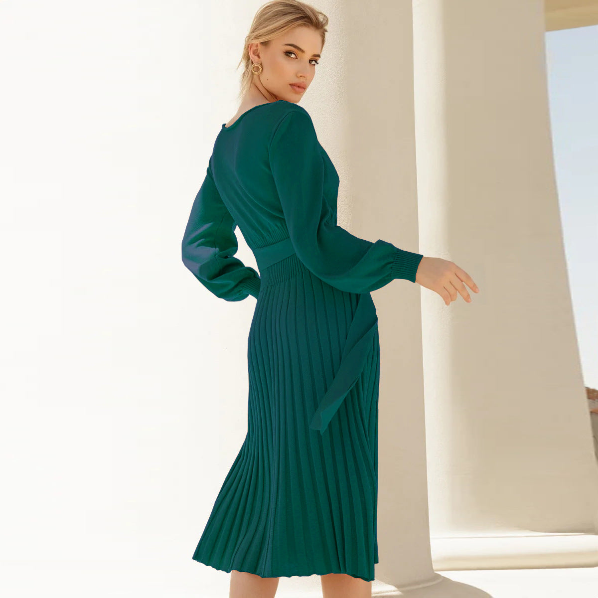 Mid-Length Slim-Fit Sweater Skirt in - by Malbusaat