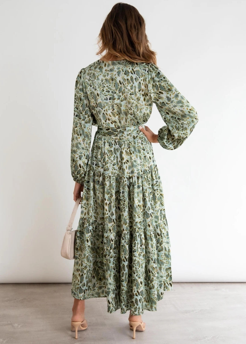Long Sleeve Loose Pleated Dress in - by Malbusaat