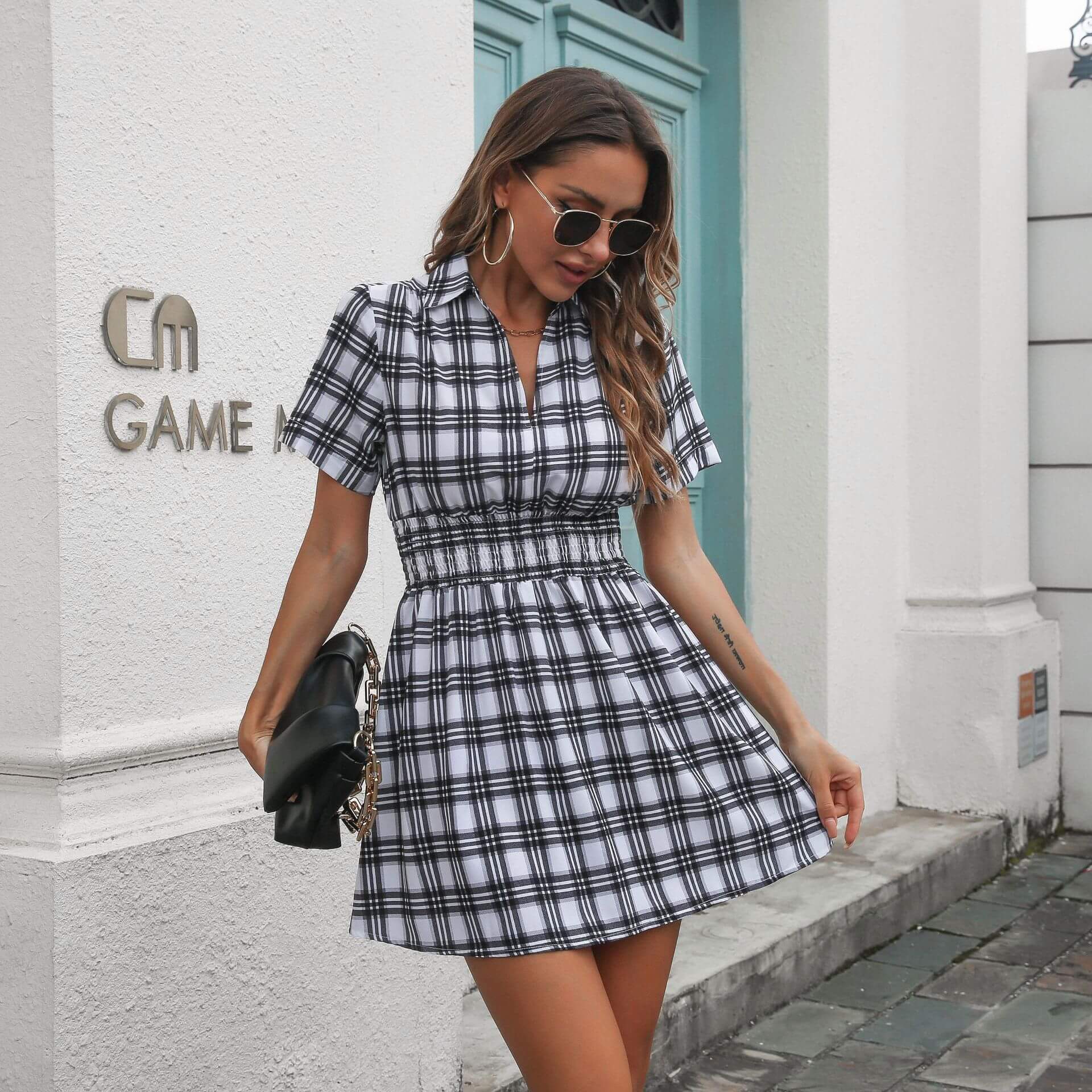 Plaid Collared Short-Sleeved Skirt in - by Malbusaat