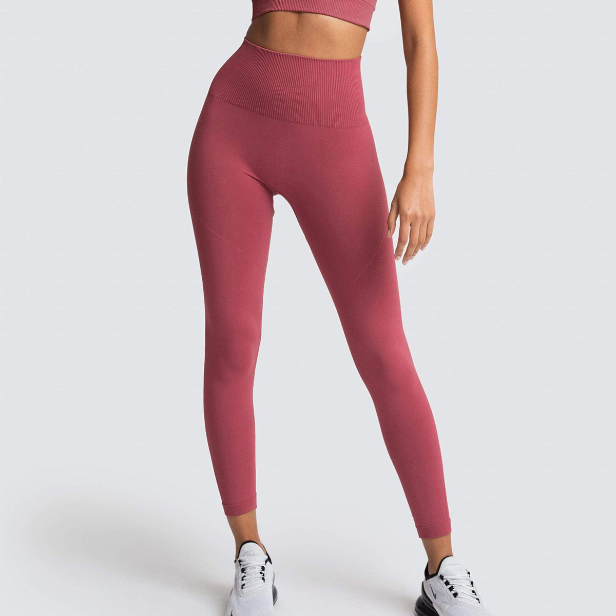 Seamless Solid Color Breathable Quick-Drying Fitness Pants in - by Malbusaat