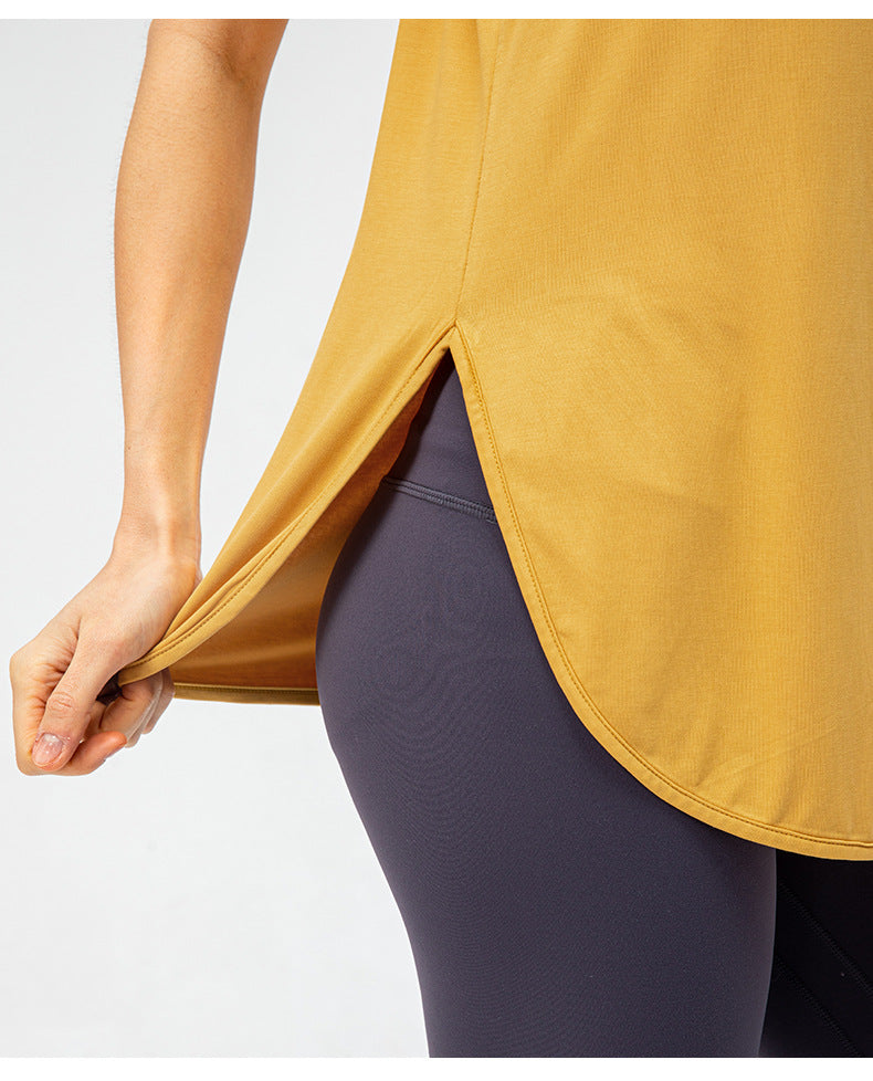 Loose Casual Running Quick-Drying Sports Blouse in - by Malbusaat