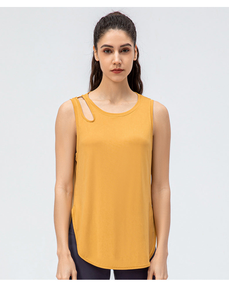 Loose Casual Running Quick-Drying Sports Blouse in - by Malbusaat