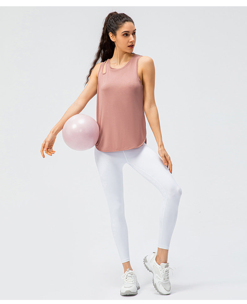 Loose Casual Running Quick-Drying Sports Blouse in - by Malbusaat