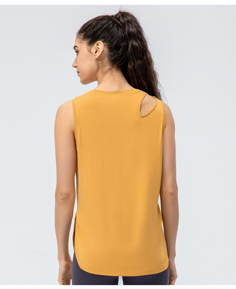 Loose Casual Running Quick-Drying Sports Blouse in - by Malbusaat