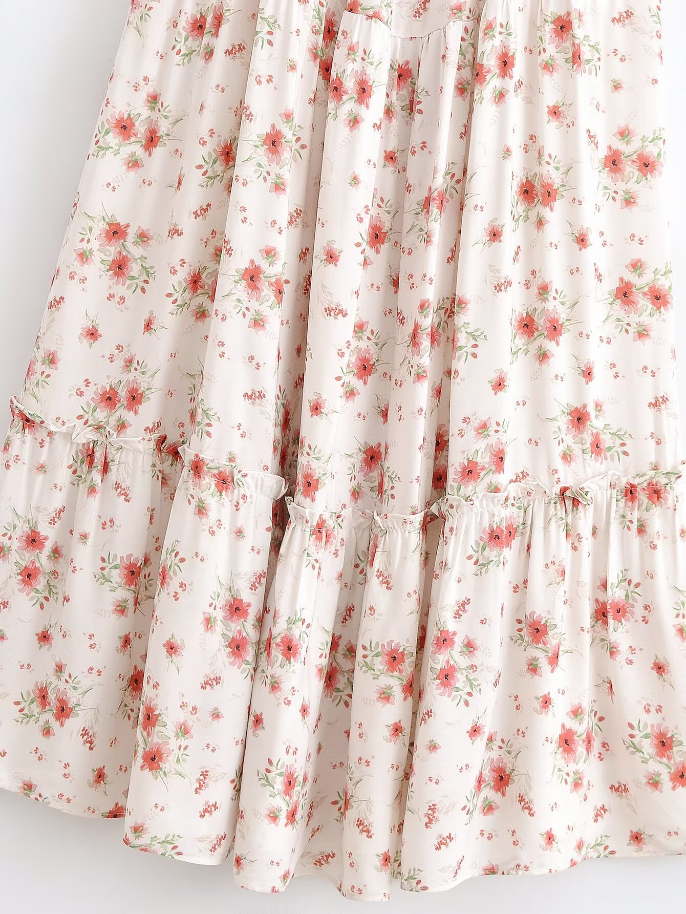 Floral Midi Dress in - by Malbusaat