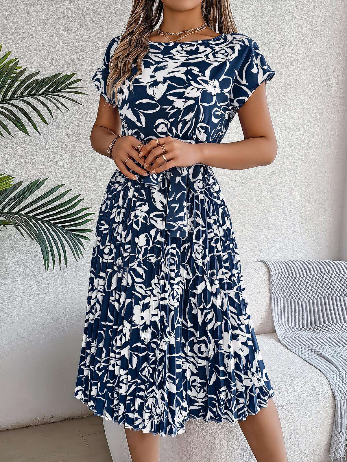 Elegant Floral Pleated Dress for Women | a line a line dresses floral summer | a line a line dresses floral summer | www.malbusaat.co.uk