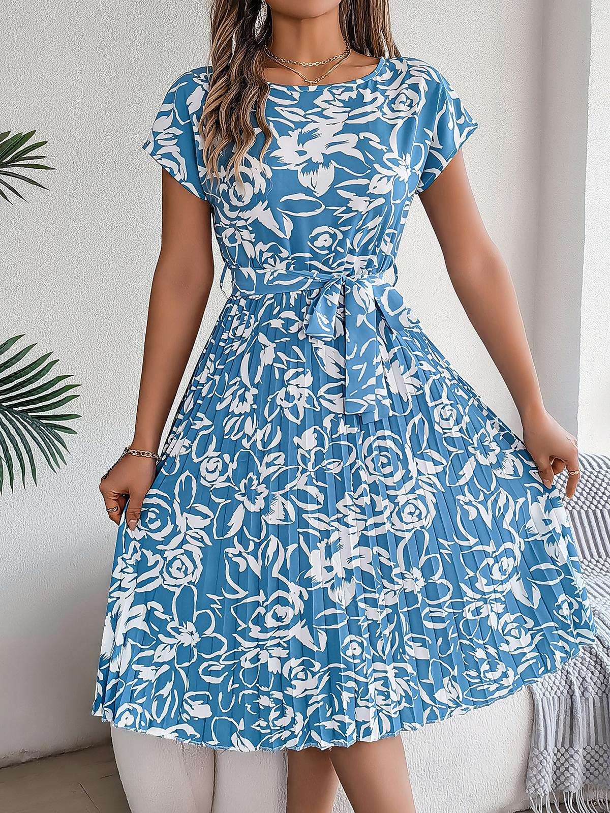 Elegant Floral Pleated Dress for Women | a line a line dresses floral summer | a line a line dresses floral summer | www.malbusaat.co.uk