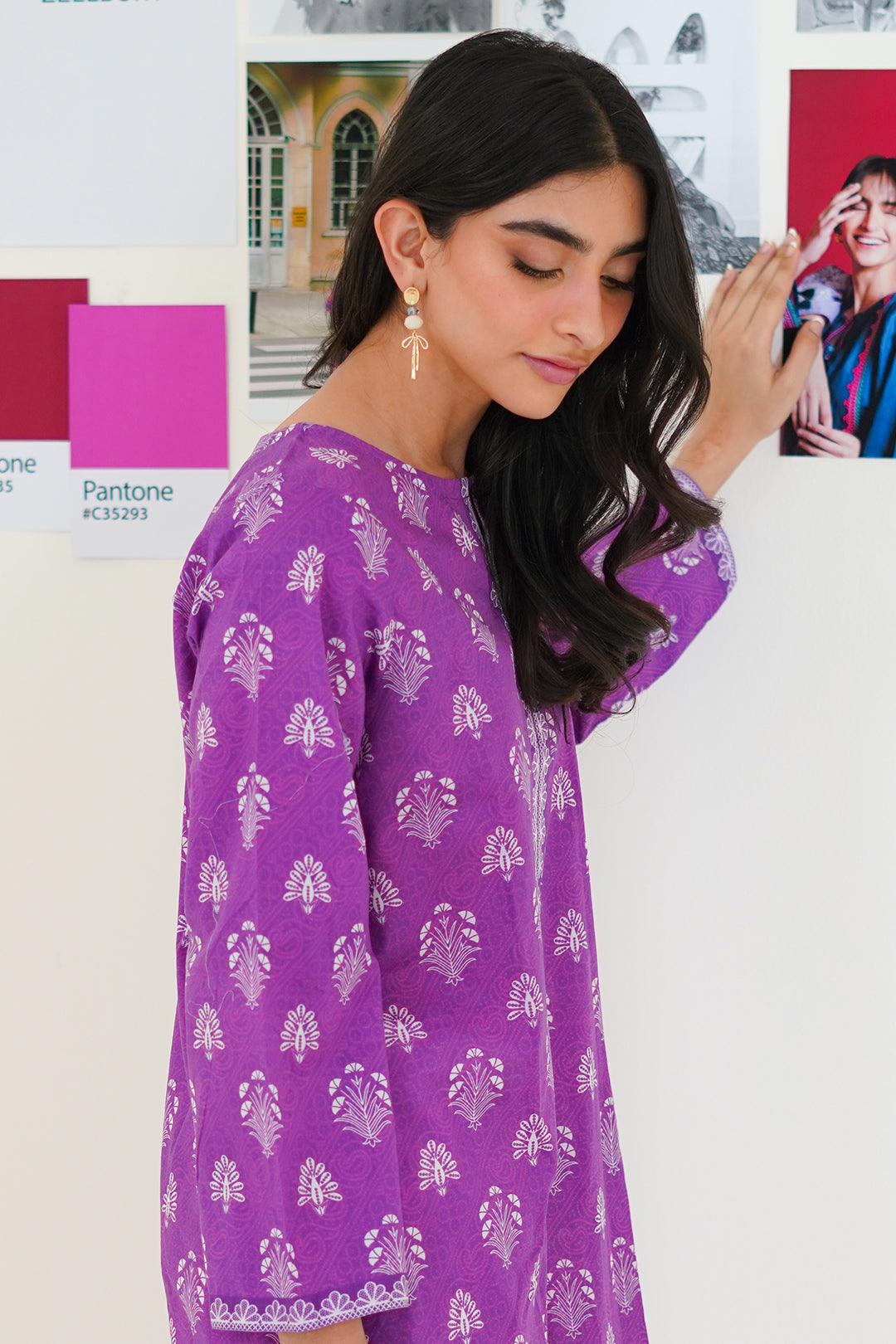 Shop Everyday Look Stylish Kurta by Malbusaat, versatile Pakistani Dresses at Malbusaat. Ready-made desi suits, Pakistani designer dresses online UK.