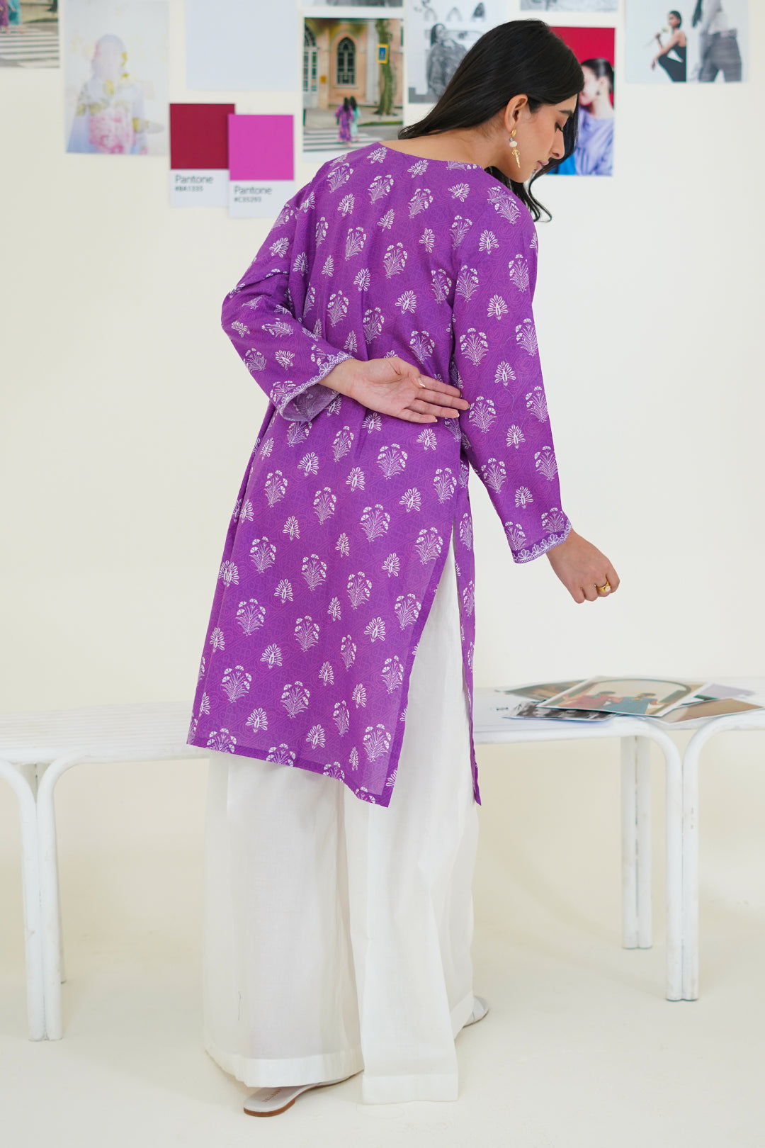 Shop Everyday Look Stylish Kurta by Malbusaat, versatile Pakistani Dresses at Malbusaat. Ready-made desi suits, Pakistani designer dresses online UK.