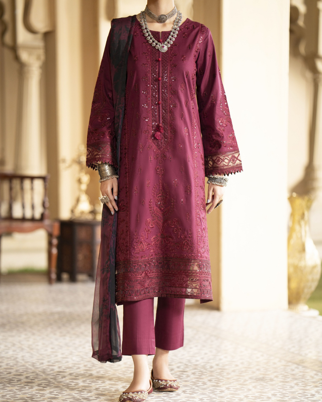 Shop Maroon Cotton Suit Set by Malbusaat, versatile Pakistani Dresses at Malbusaat. Ready-made desi suits, Pakistani designer dresses online UK.