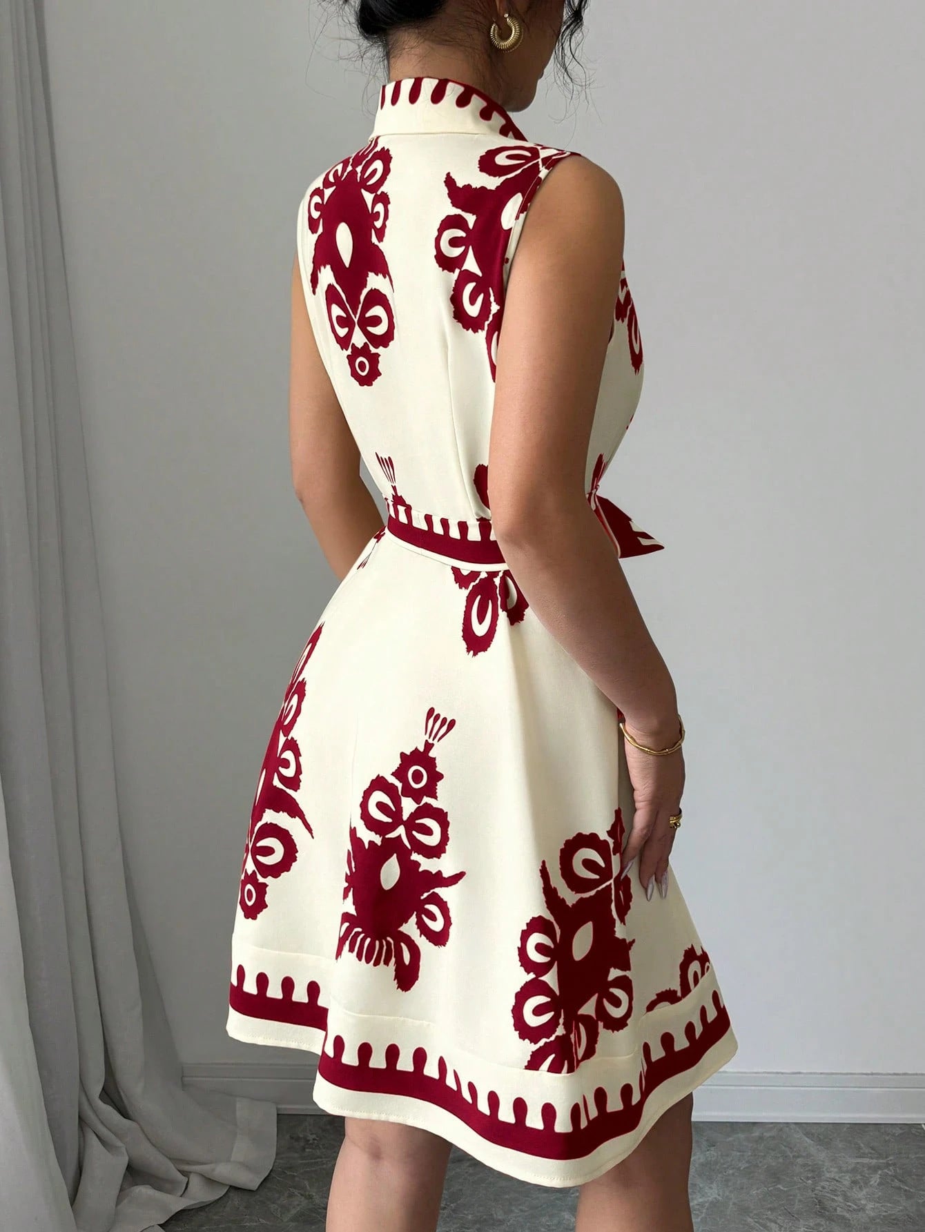 Graphic Sleeveless Shirt Dress in - by Malbusaat