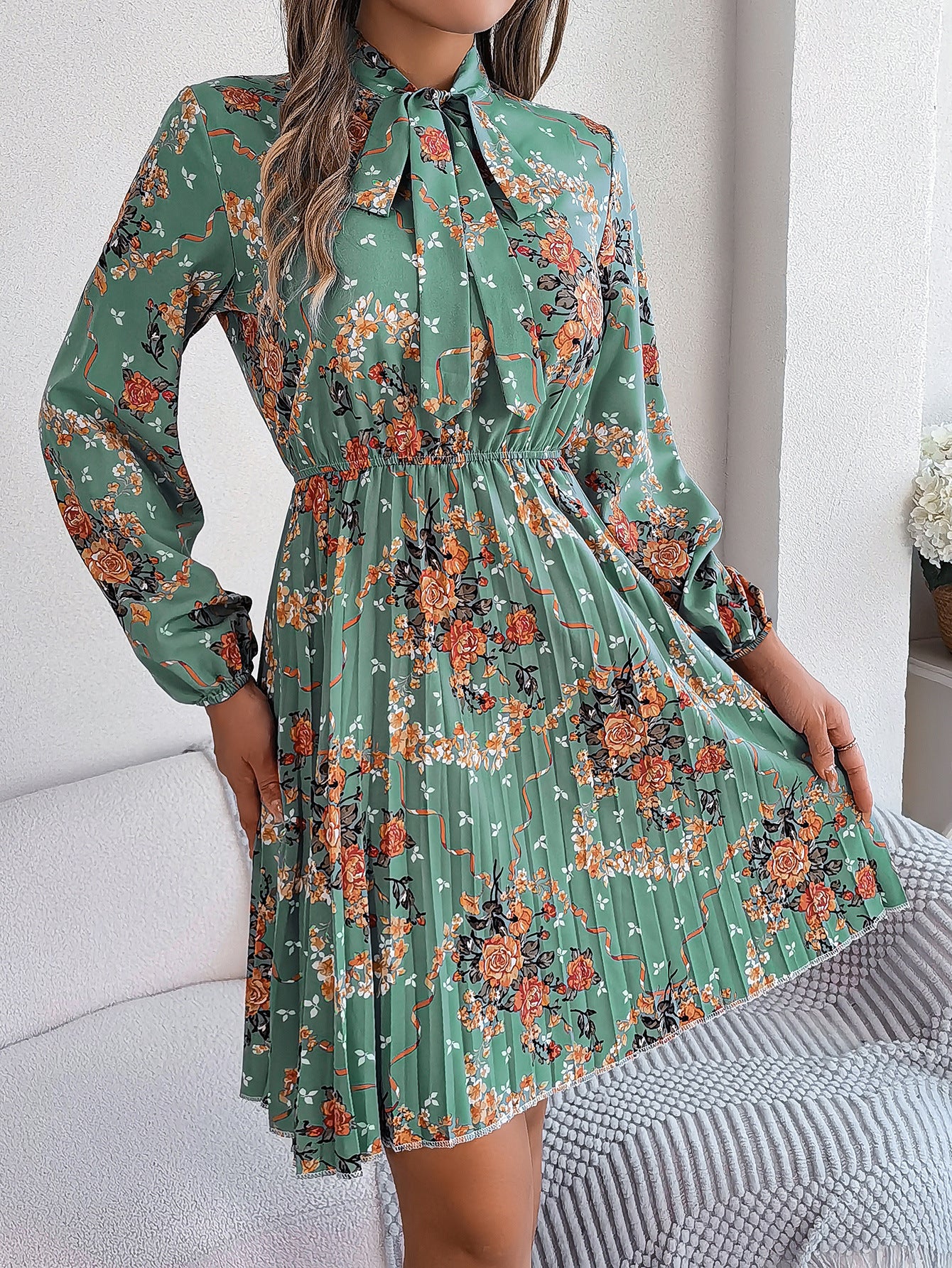 Elegant Floral Lace-Up Waist Dress