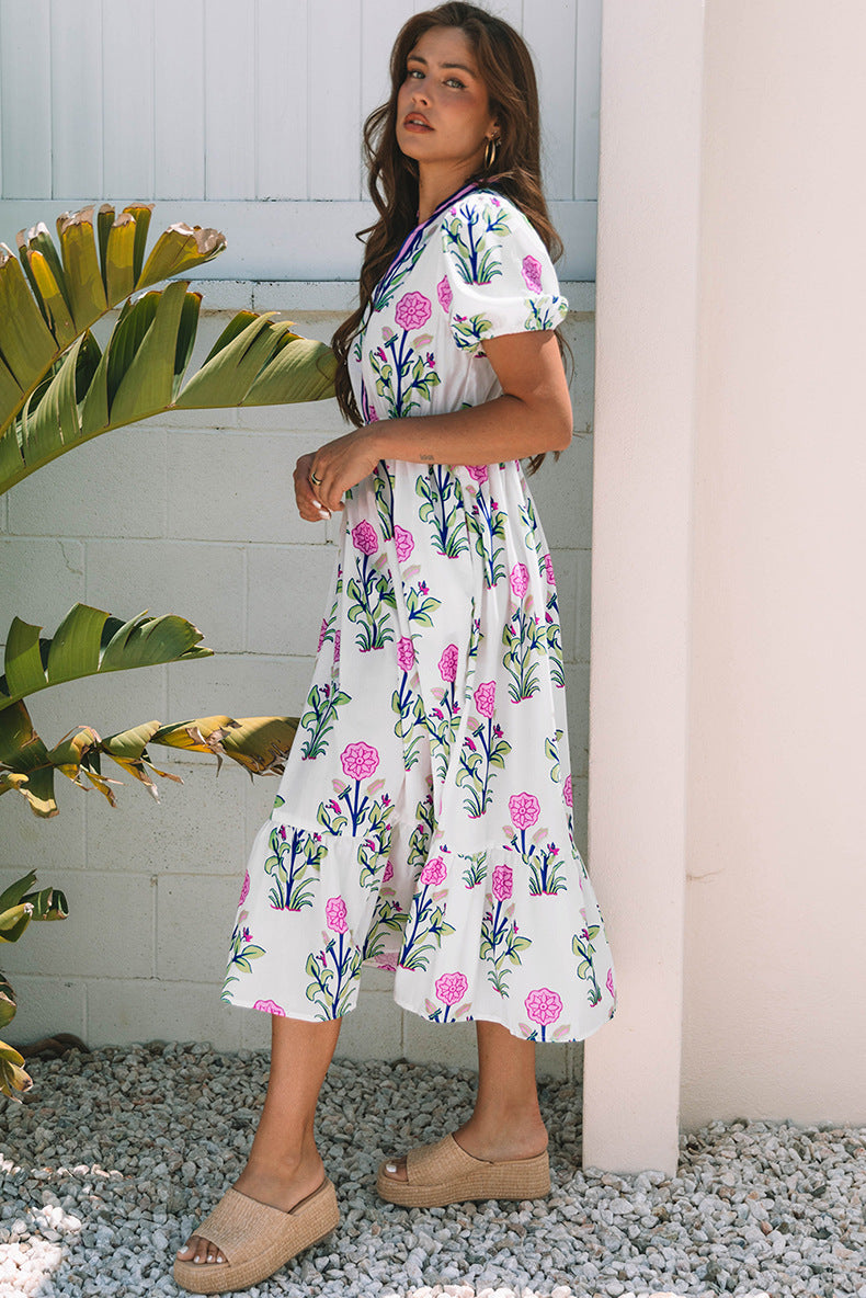 Retro Floral Dress in - by Malbusaat