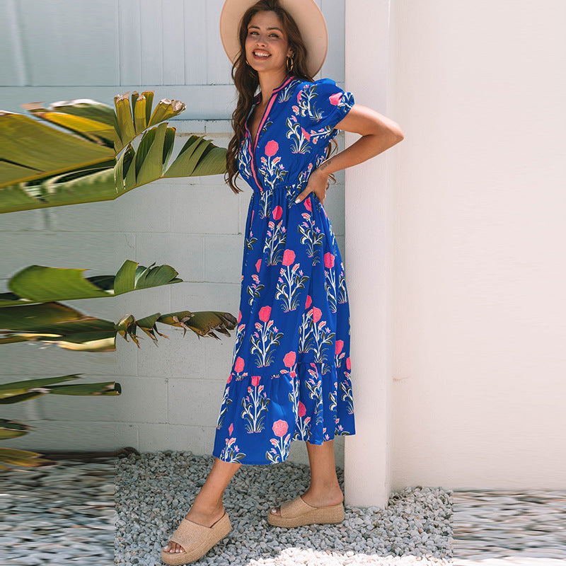 Retro Floral Dress in - by Malbusaat