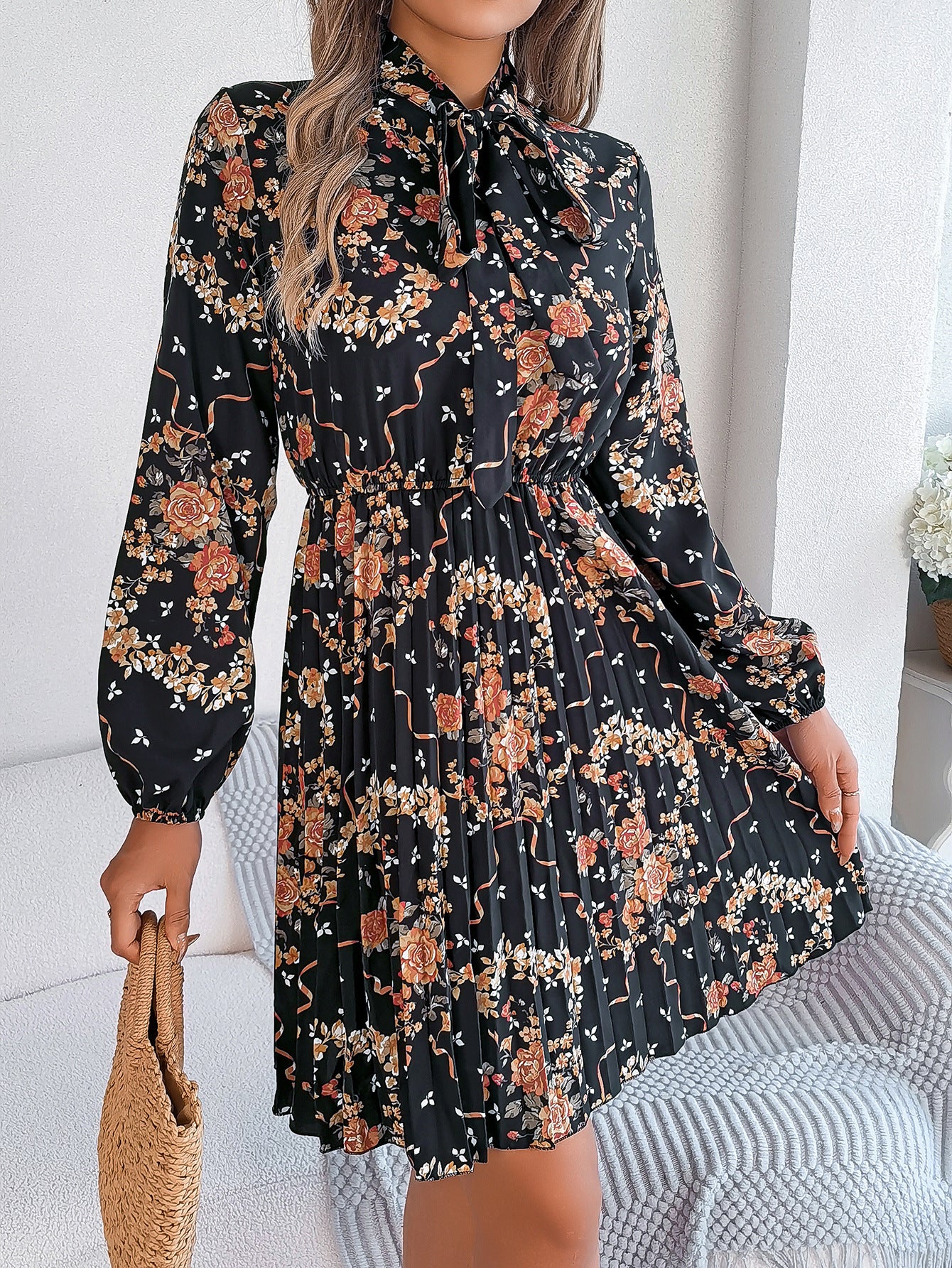 Elegant Floral Lace-Up Waist Dress