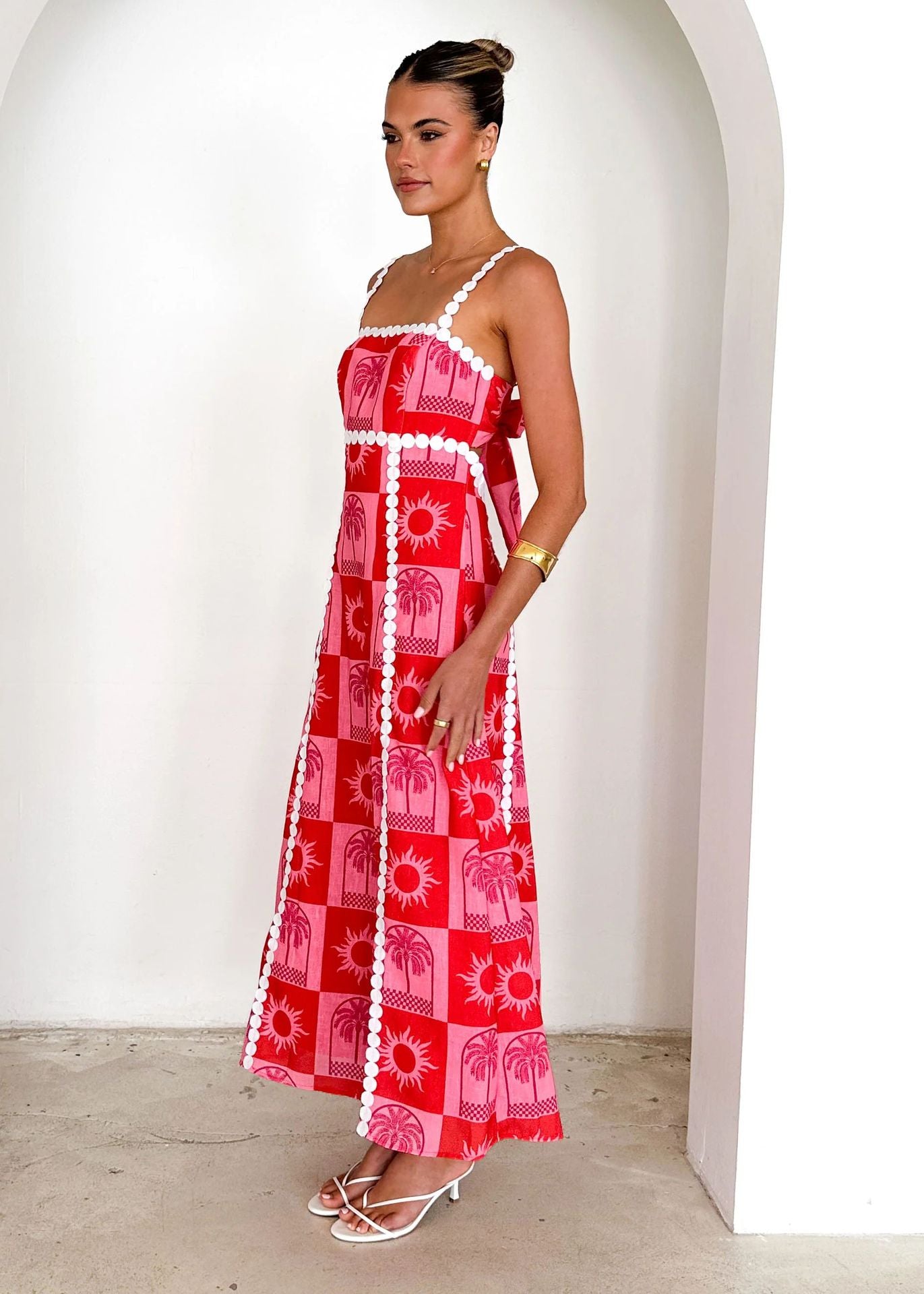 Elegant Lace Printed Spaghetti Strap Maxi