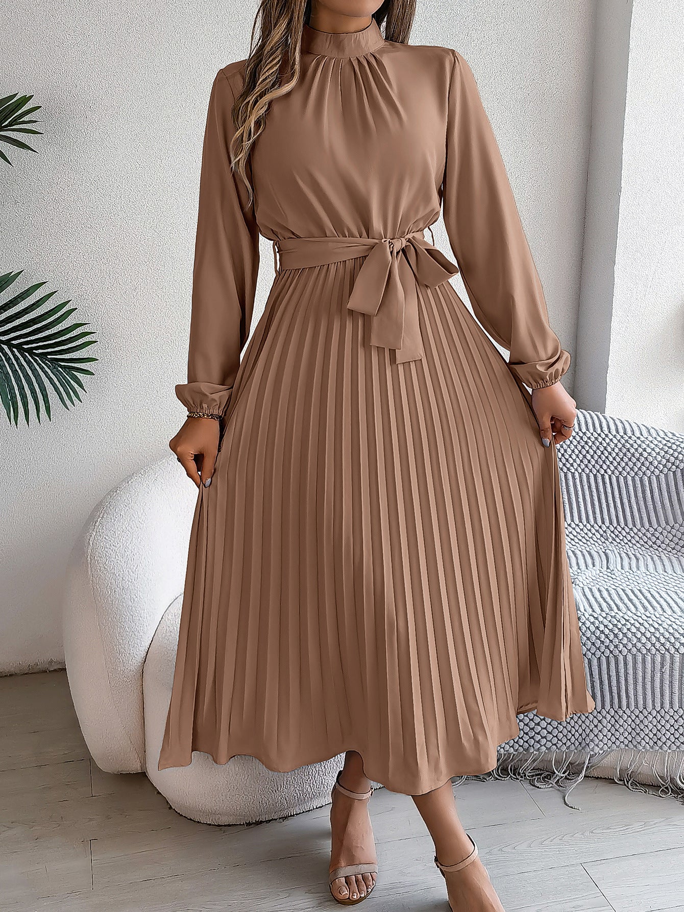 Elegant Stand Collar Pleated Maxi