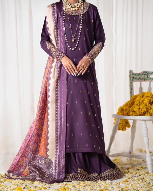 Purple Ethnic Outfit with Detailing in - Pakistani Dresses by Malbusaat