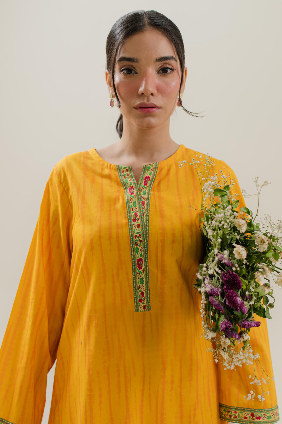 Simple Kurta For Stylish Look in - Pakistani Dresses by Malbusaat