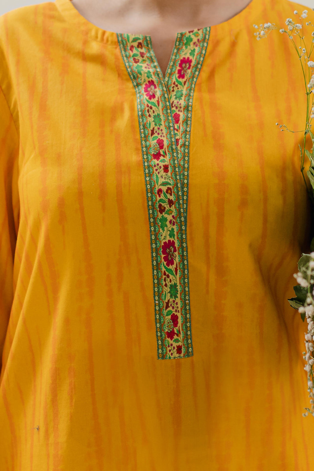 Simple Kurta For Stylish Look in - Pakistani Dresses by Malbusaat