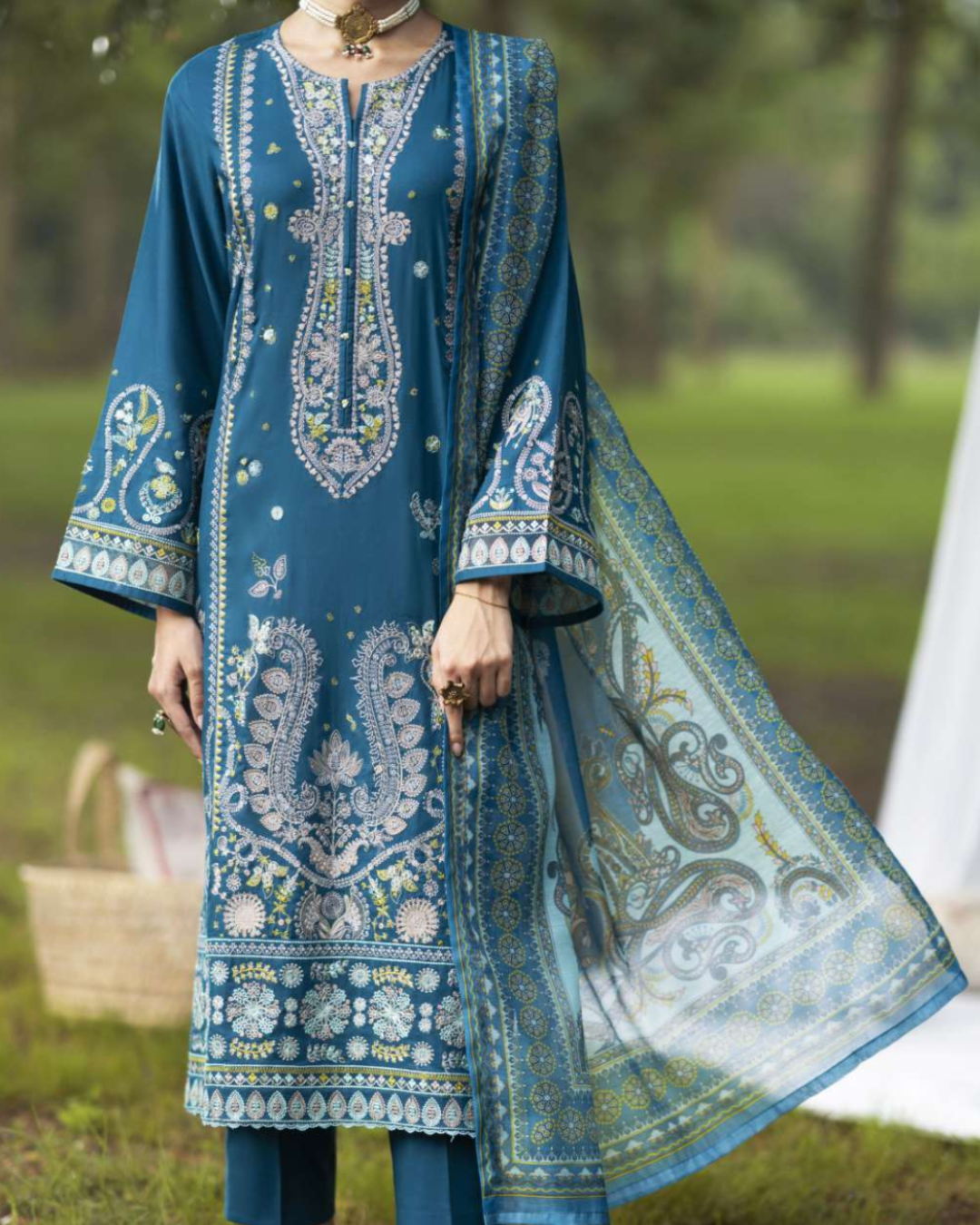 Shop Teal Blue Linen 3-Piece Dress by Malbusaat, versatile Pakistani Dresses at Malbusaat. Ready-made desi suits, Pakistani designer dresses online UK.