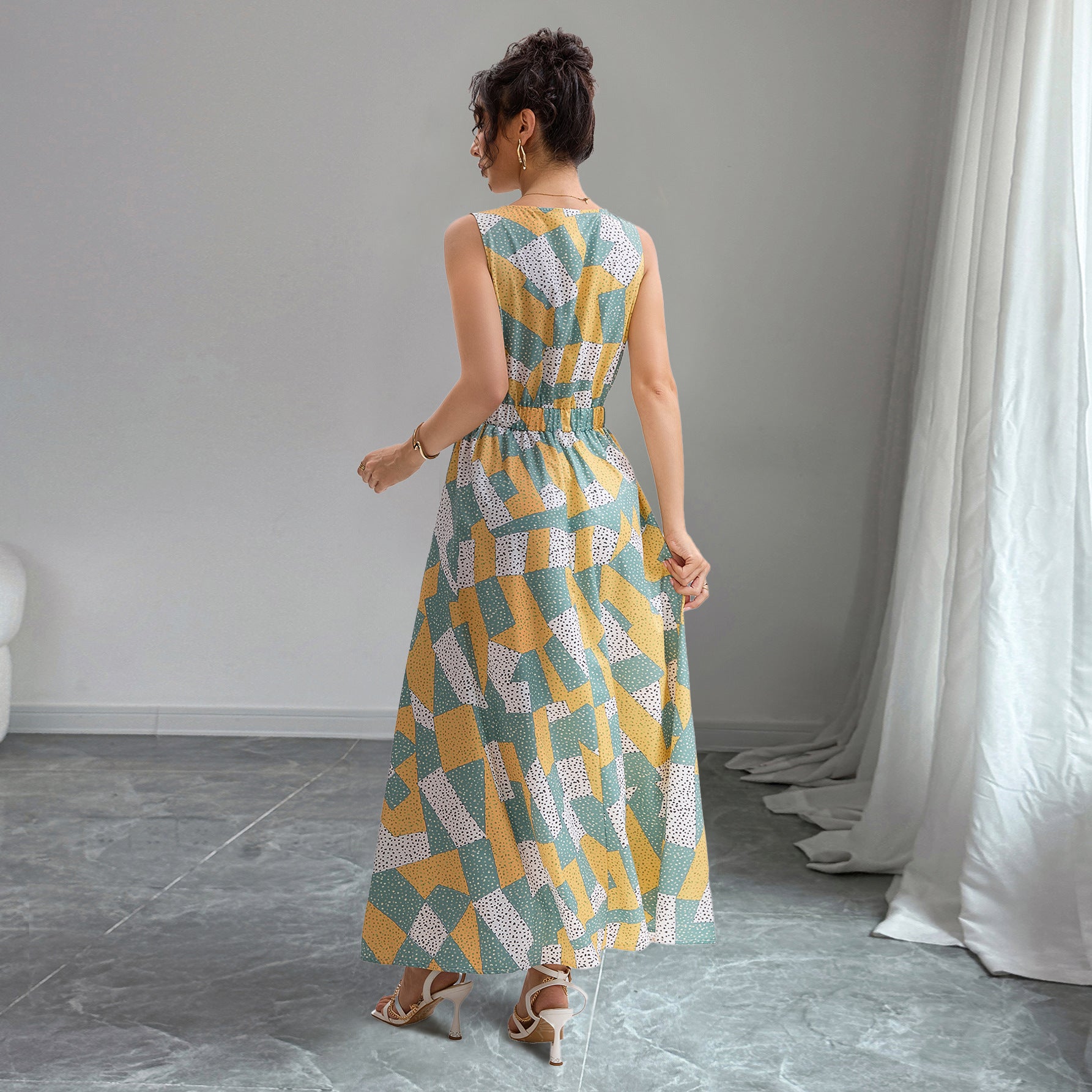 Elegant Waist Slimming Maxi in - by Malbusaat
