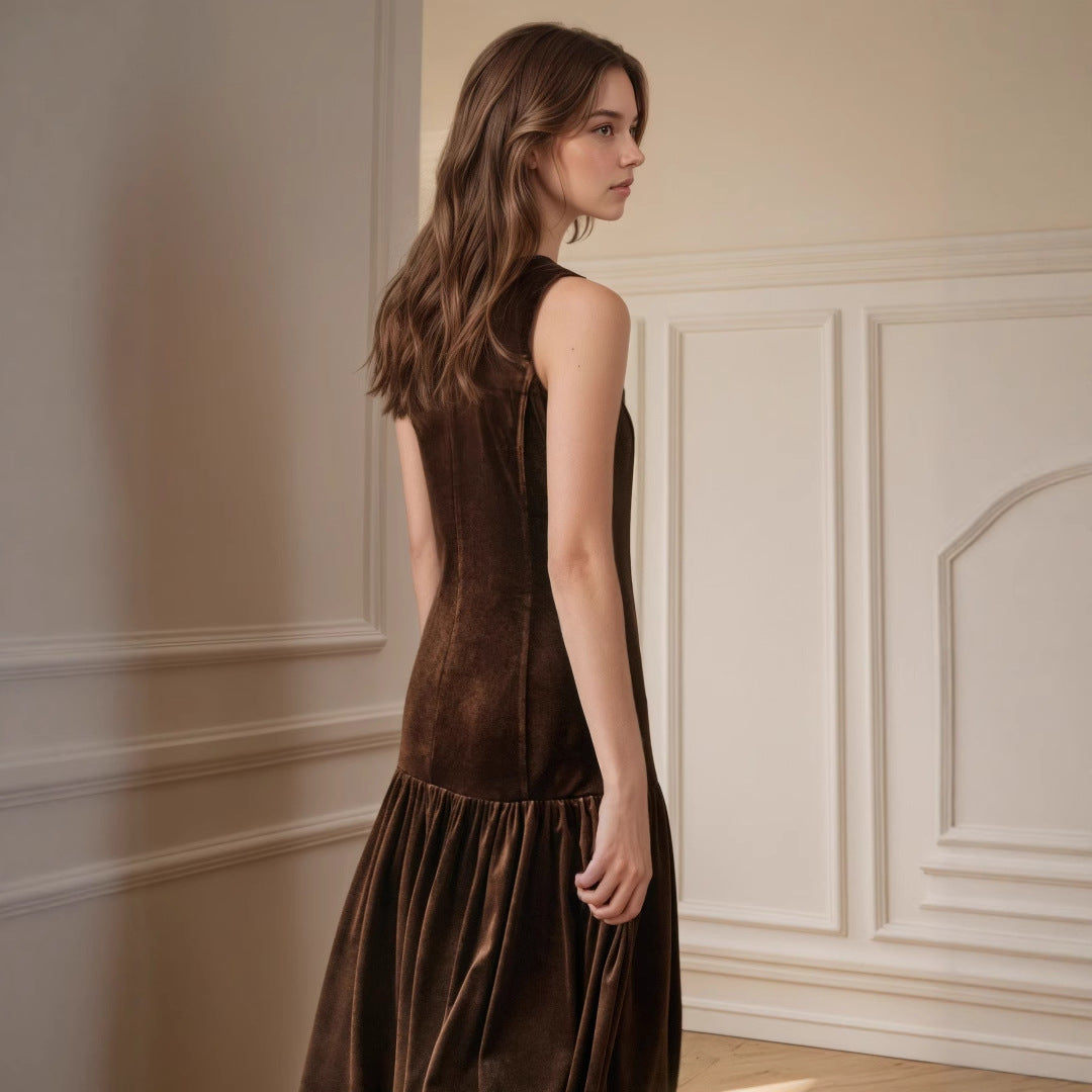 Elegant Malbusaat velvet sleeveless midi dress in rich brown with a flowing skirt design