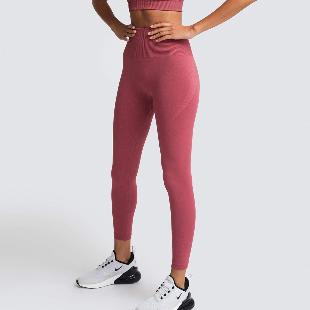 Seamless Solid Color Breathable Quick-Drying Fitness Pants in - by Malbusaat