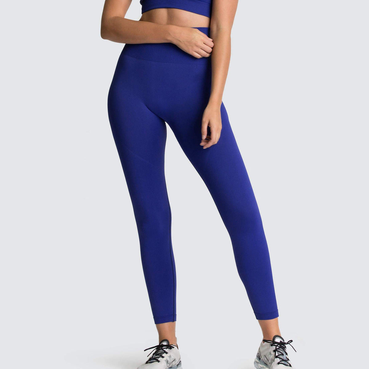 Seamless Solid Color Breathable Quick-Drying Fitness Pants in - by Malbusaat