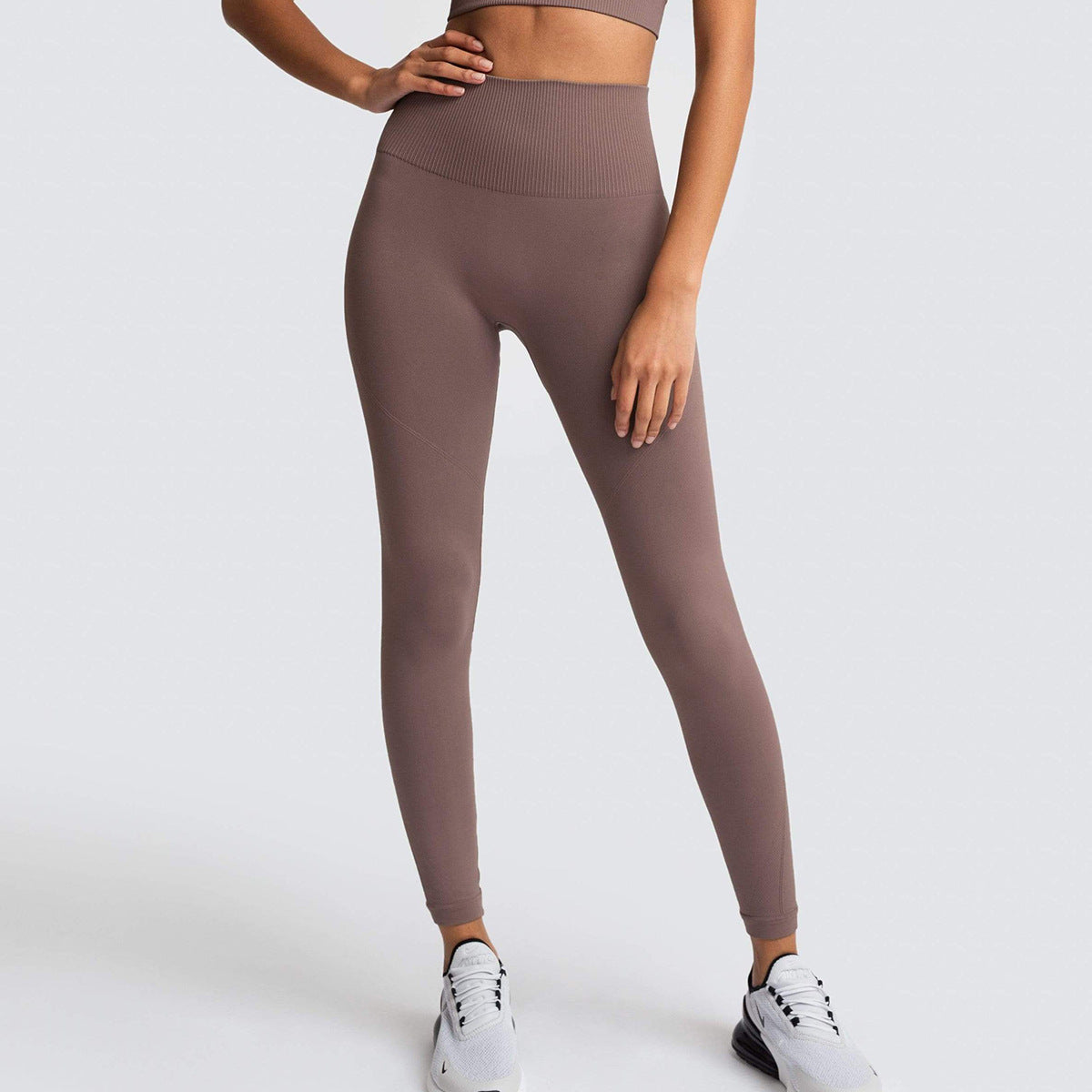 Seamless Solid Color Breathable Quick-Drying Fitness Pants in - by Malbusaat